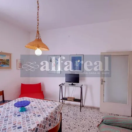 شقة Laura E, Due Camere, Aria Condizionata, E A 200 M Dal Mare! By Alfareal