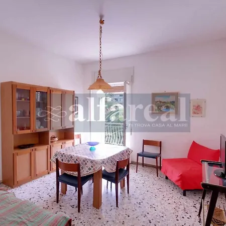 Laura E, Due Camere, Aria Condizionata, E A 200 M Dal Mare! By Alfareal شقة *