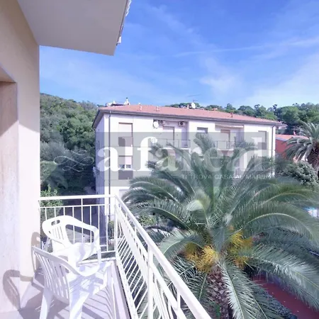 Apartment Laura E, Due Camere, Aria Condizionata, E A 200 M Dal Mare! By Alfareal *