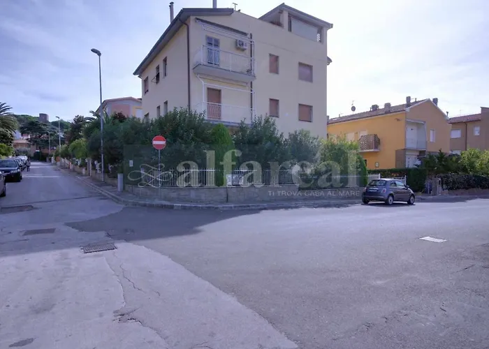 Laura E, Due Camere, Aria Condizionata, E A 200 M Dal Mare! By Alfareal Apartament